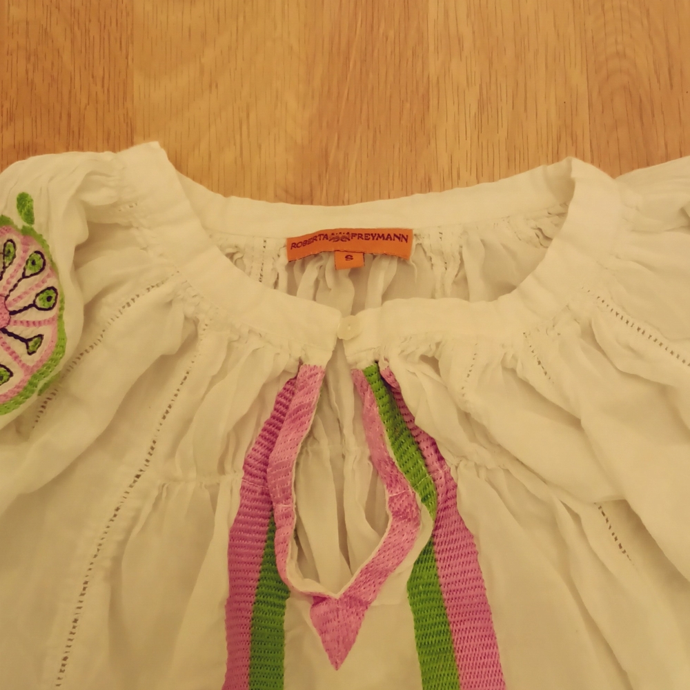 Roberta Freyman Embroidered White Blouse With Pink and Green Accents Size S - Picture 3 of 9